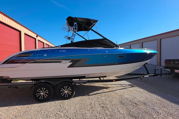 Formula 270 Bowrider image