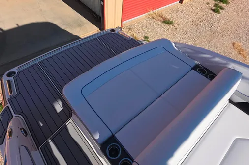 Formula 270 Bowrider image