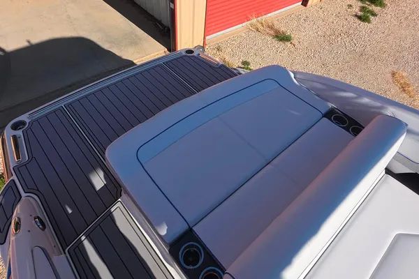 Formula 270 Bowrider image