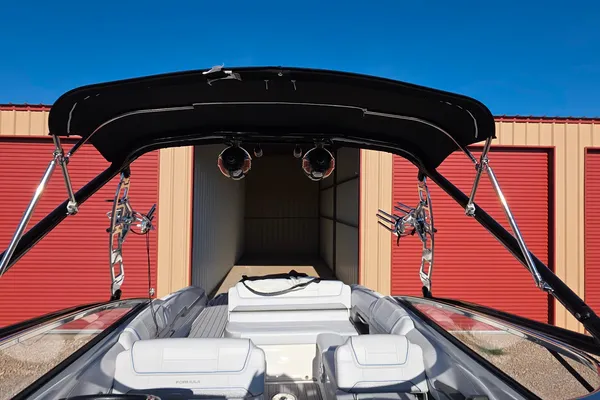 Formula 270 Bowrider image