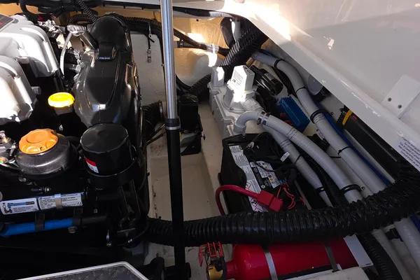 Formula 270 Bowrider image