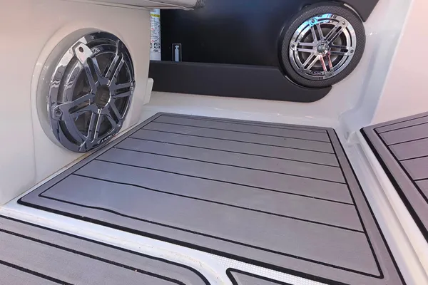 Formula 270 Bowrider image