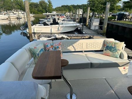 Regal 42-FLY image
