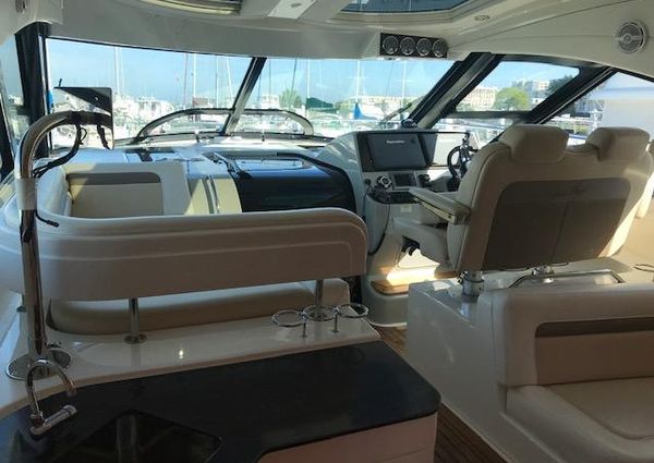 Sea Ray 470 Sundancer image