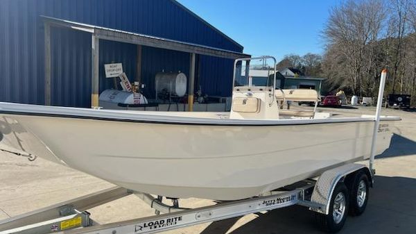 Carolina Skiff E24DLX CC 