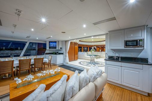 Christensen 141 Raised Pilothouse image