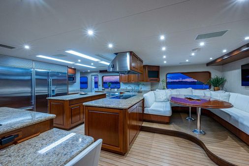 Christensen 141 Raised Pilothouse image