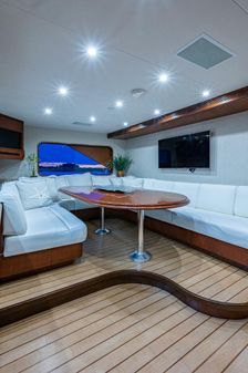 Christensen 141 Raised Pilothouse image