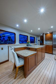 Christensen 141 Raised Pilothouse image