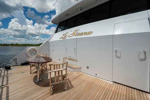 Christensen 141 Raised Pilothouse image