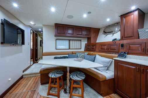 Christensen 141 Raised Pilothouse image