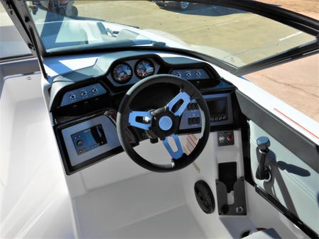 MasterCraft NXT 24 image