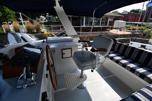 Defever 49-PILOTHOUSE image