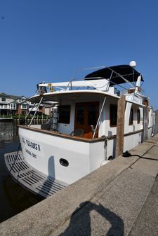 Defever 49-PILOTHOUSE image