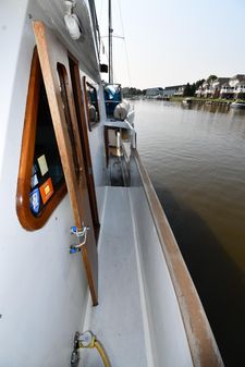 Defever 49-PILOTHOUSE image