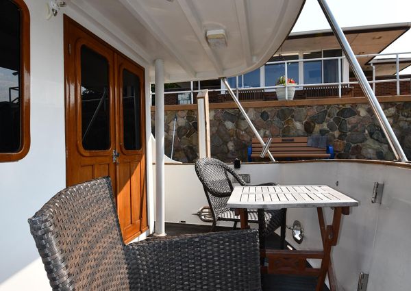 Defever 49-PILOTHOUSE image