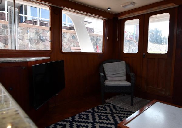 Defever 49-PILOTHOUSE image