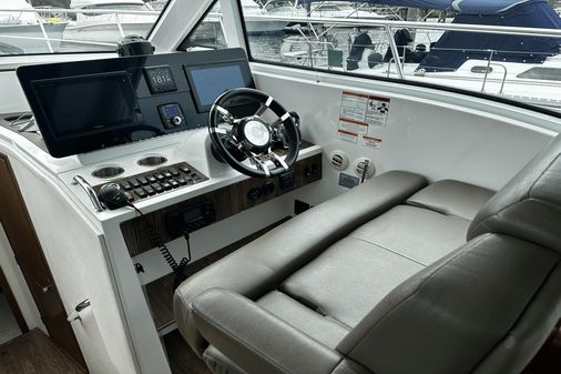 Cruisers Yachts 41 Cantius image