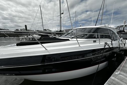 Cruisers Yachts 41 Cantius image