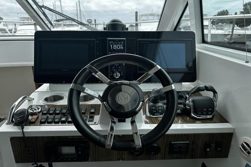 Cruisers Yachts 41 Cantius image