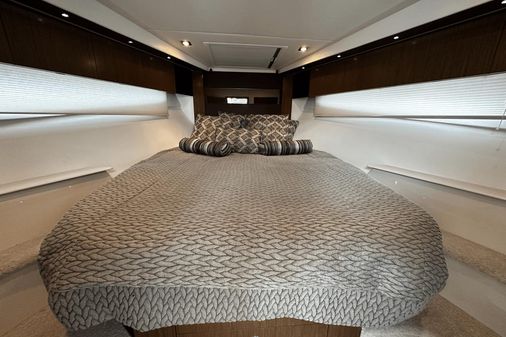 Cruisers Yachts 41 Cantius image