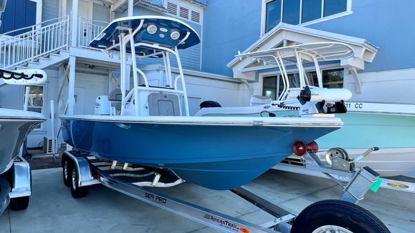 Sea Pro 208 DLX