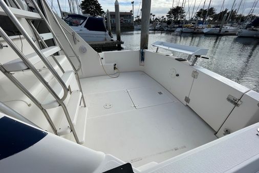 Riviera 33 Flybridge image