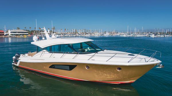 Tiara Yachts 50 Coupe 