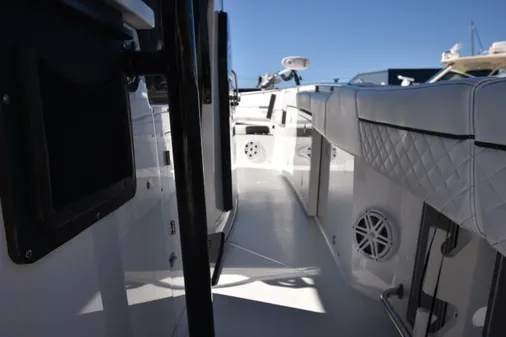 Blackfin 332 CC image