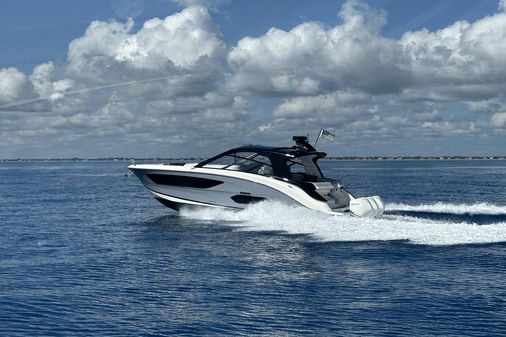 Sea Ray 370 SUNDANCER OB image