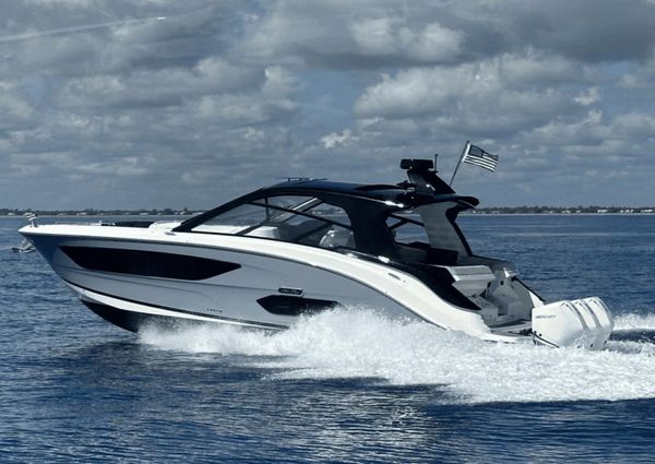 Sea Ray 370 SUNDANCER OB image