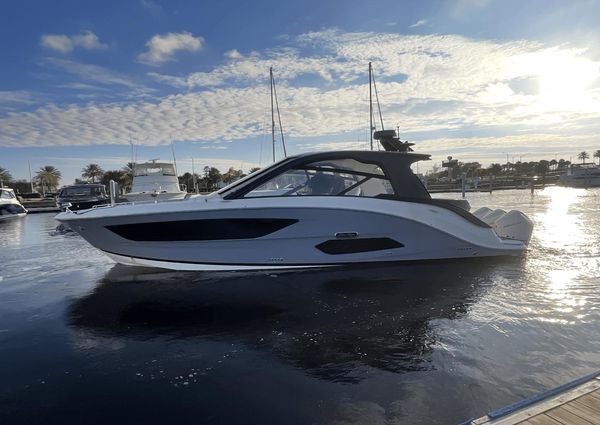 Sea Ray 370 SUNDANCER OB image