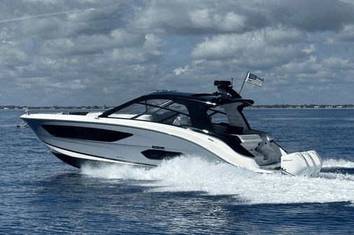 Sea Ray 370 SUNDANCER OB image