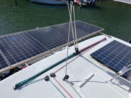 Lagoon 450 image