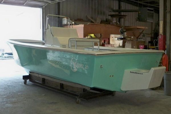 C-Hawk 26 Center Console - main image
