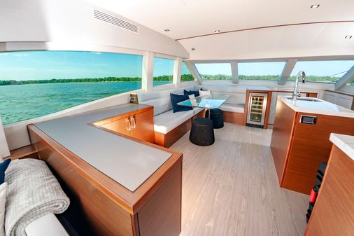 Hatteras 60 Motor Yacht image