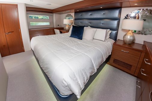 Hatteras 60 Motor Yacht image