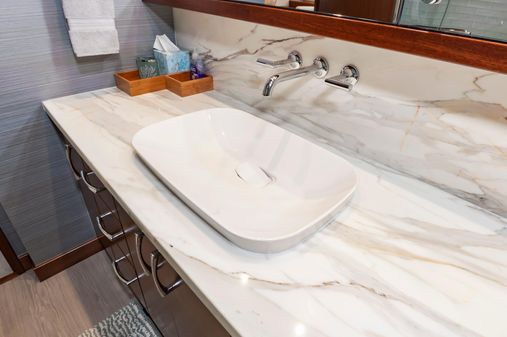 Hatteras 60 Motor Yacht image