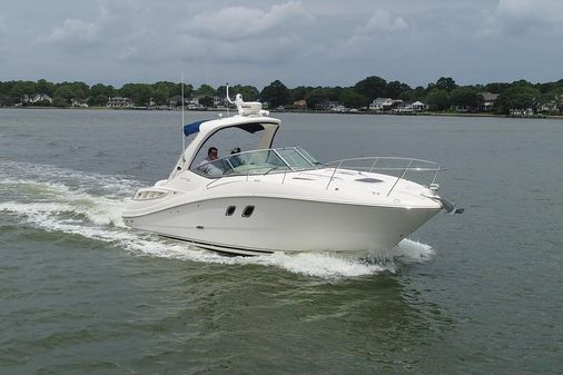Sea Ray 330 Sundancer image