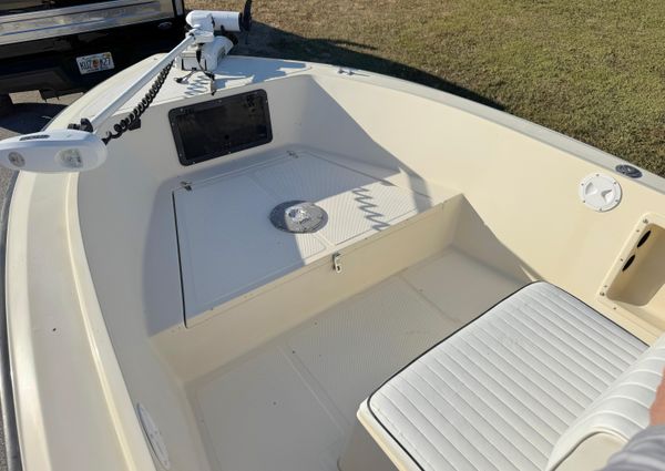 Key-west 1900-CENTER-CONSOLE image