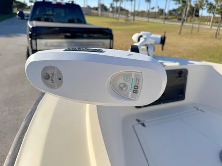 Key-west 1900-CENTER-CONSOLE image