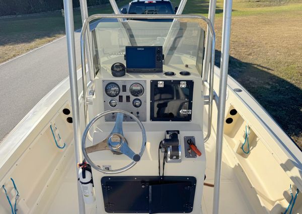 Key-west 1900-CENTER-CONSOLE image