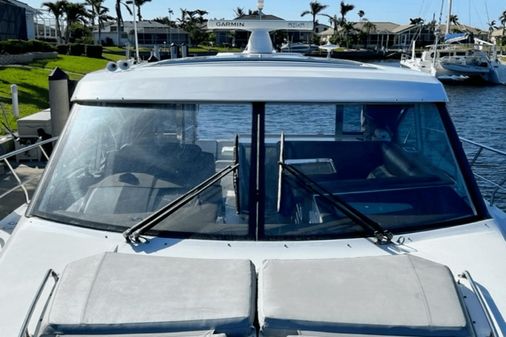 Cruisers Yachts 45 Cantius image