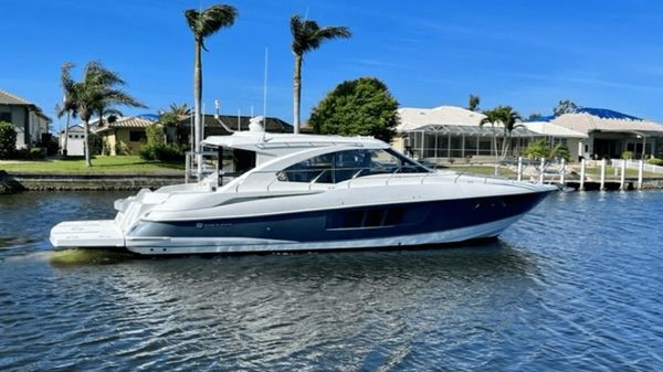 Cruisers Yachts 45 Cantius 