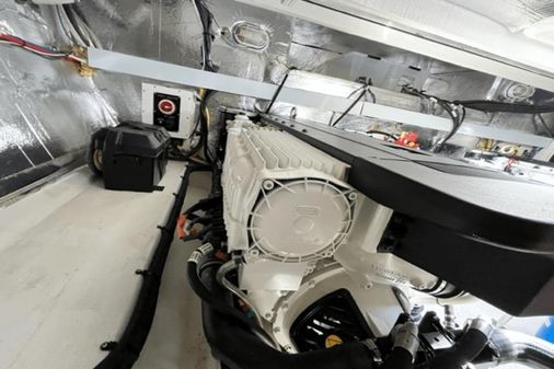 Cruisers Yachts 45 Cantius image