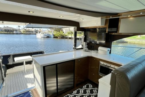 Cruisers Yachts 45 Cantius image