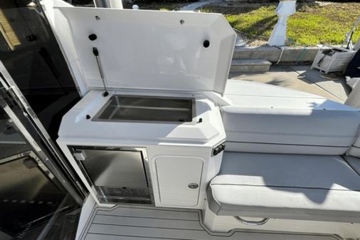 Cruisers Yachts 45 Cantius image