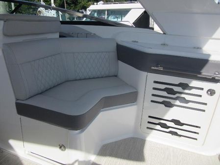 Sea-ray SLX-310 image