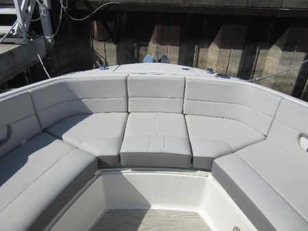 Sea-ray SLX-310 image