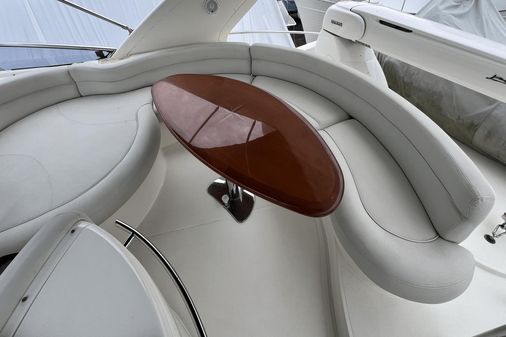 Azimut 55 image